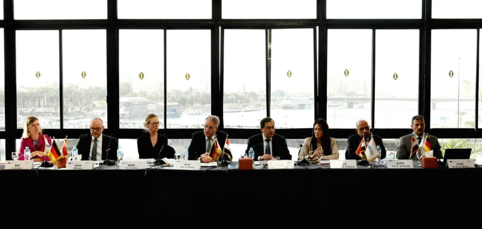 جانب من الاجتماع - الصورة من وزارة البترول المصرية